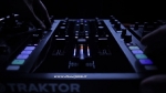 native-instruments-traktor-kontrol-z2-dk-mixer-3
